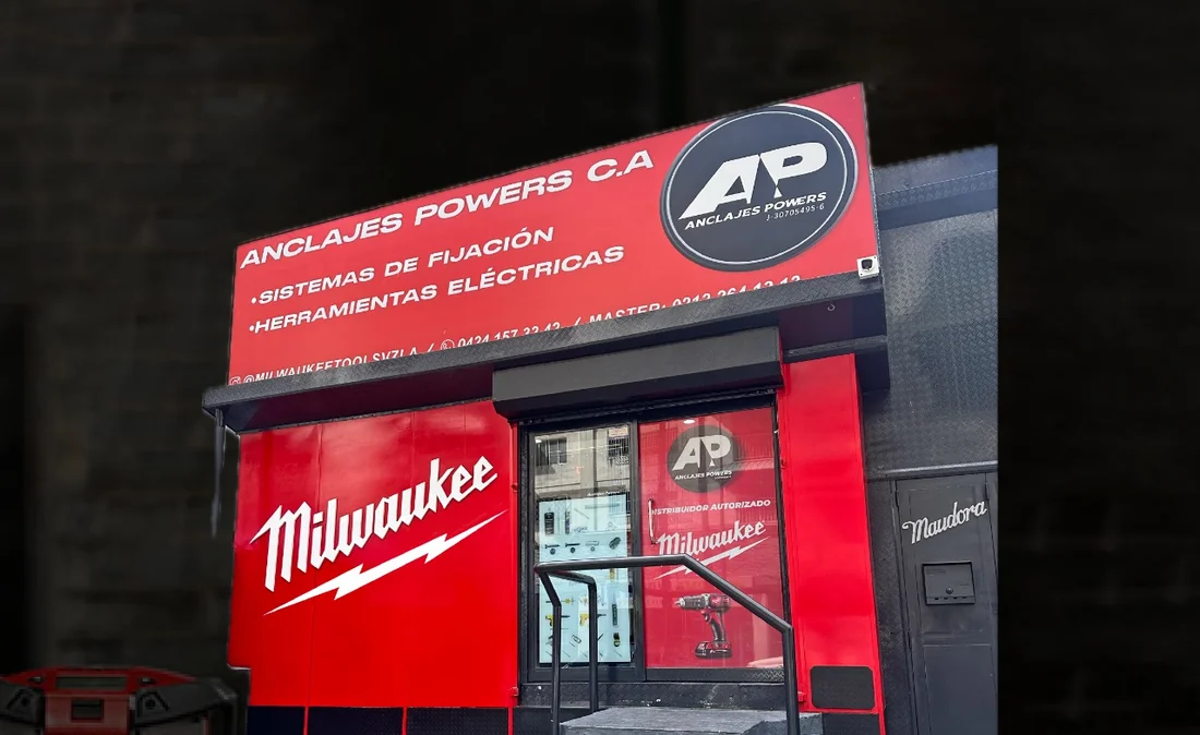 Fachada de la tienda Anclajes Powers, distribuidor autorizado Milwaukee en Chacao